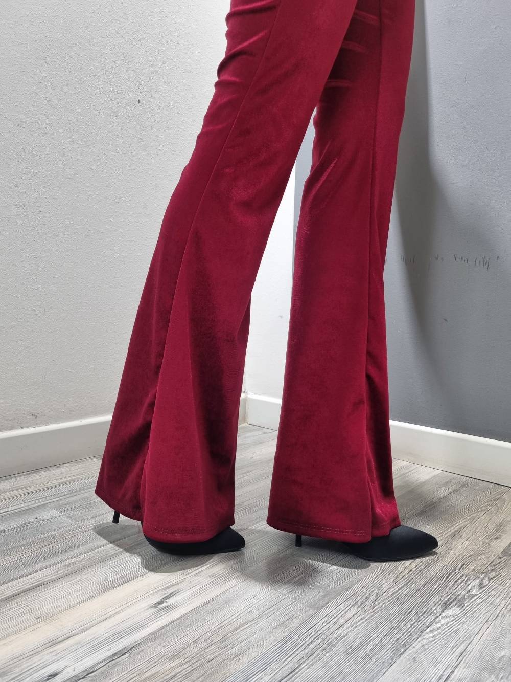 Le Chicche Pantalone Velluto Zampa In Saldo
