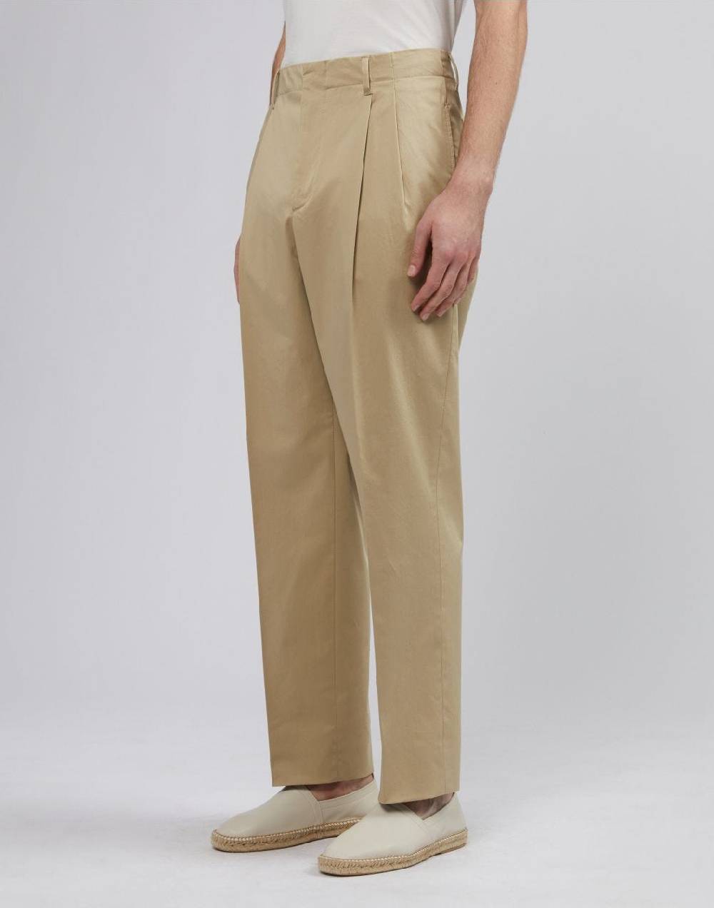 Lardini Pantalone beige in satin stretch di cotone Offerte