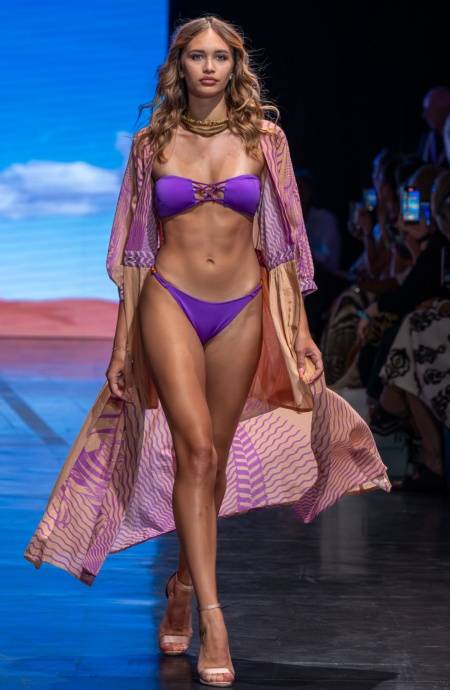 Pin Up Stars TOP BIKINI FASCIA IMBOTTITA CON INTRECCIO E PERLE TINTA UNITA Vendita Calda