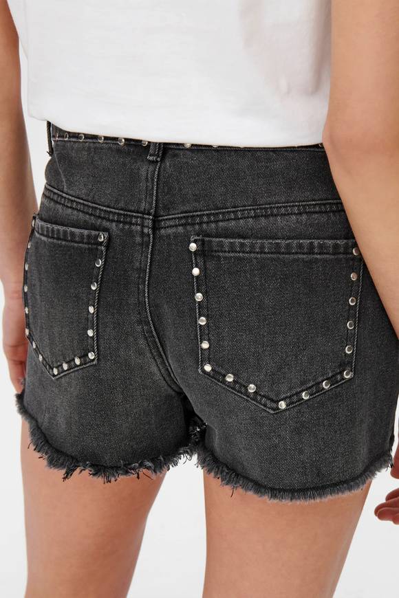 Please Jeans ONLPACY HW STUDDED DENIM SHORTS - 152 006 BLACK DENIM Officina