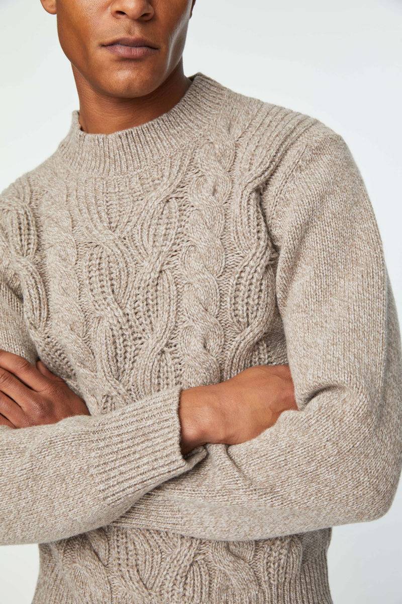 Lubiam Maglia dolcevita con treccia nocciola Maglia dolcevita con treccia nocciola Novità