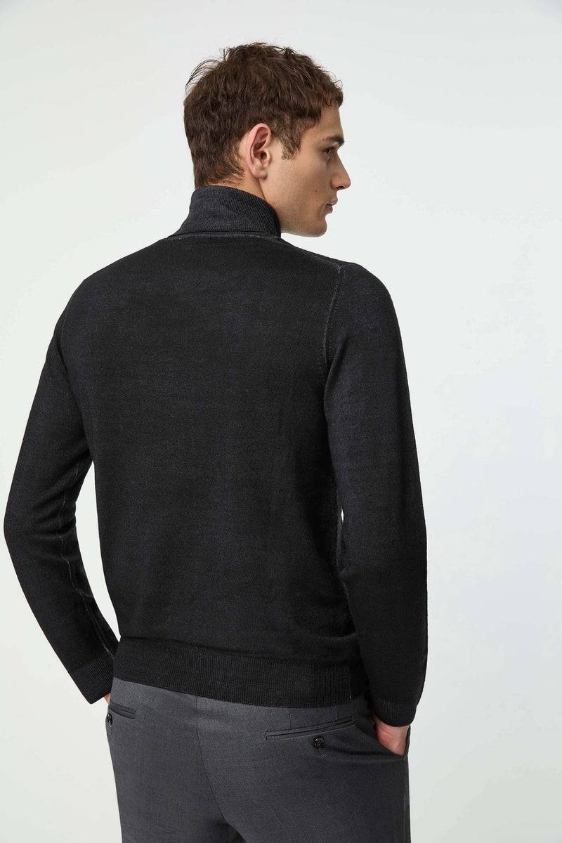 Lubiam Maglia dolcevita tinto capo nero Maglia dolcevita tinto capo nero Nuova