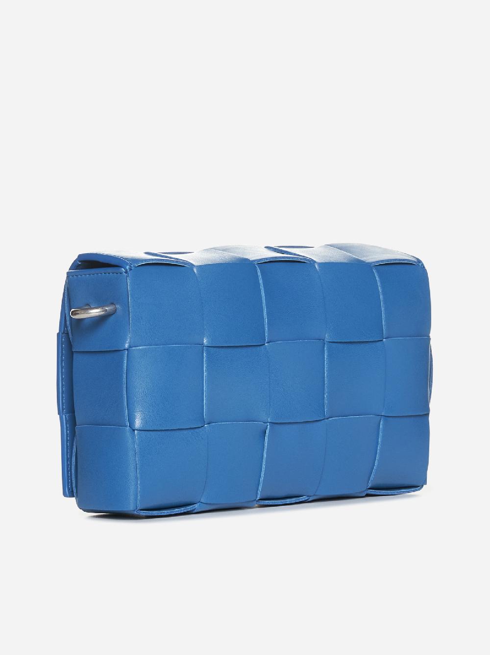 BOTTEGA VENETA Borsa Cassette On Strap in pelle Intrecciato Negozio