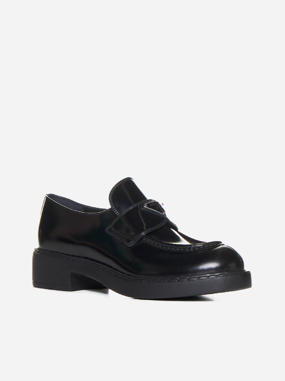 PRADA Mocassini in pelle con placca-logo Only for today