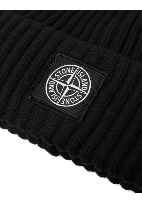 STONE ISLAND Berretto In Lana a Coste Nero Con Logo - STONE ISLAND Saldi Di Fabbrica