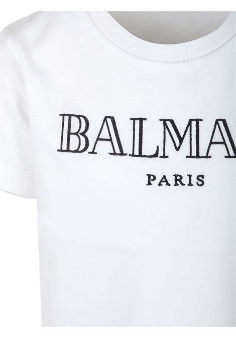 BALMAIN KIDS T-Shirt Bianca con Logo Stile Romano Ricamato - BALMAIN KIDS Sostegno trimestrale