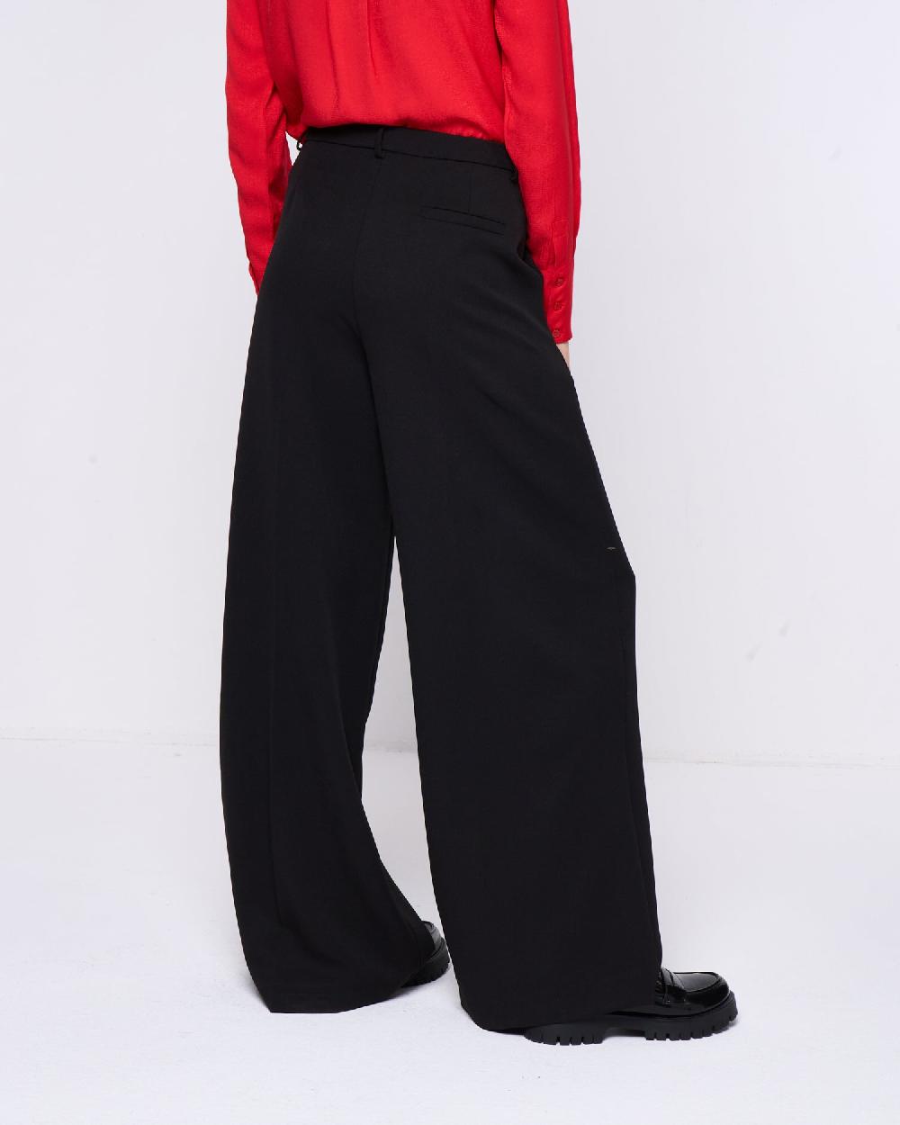 Silvian Heach Pantaloni ampi Qualità Garantita
