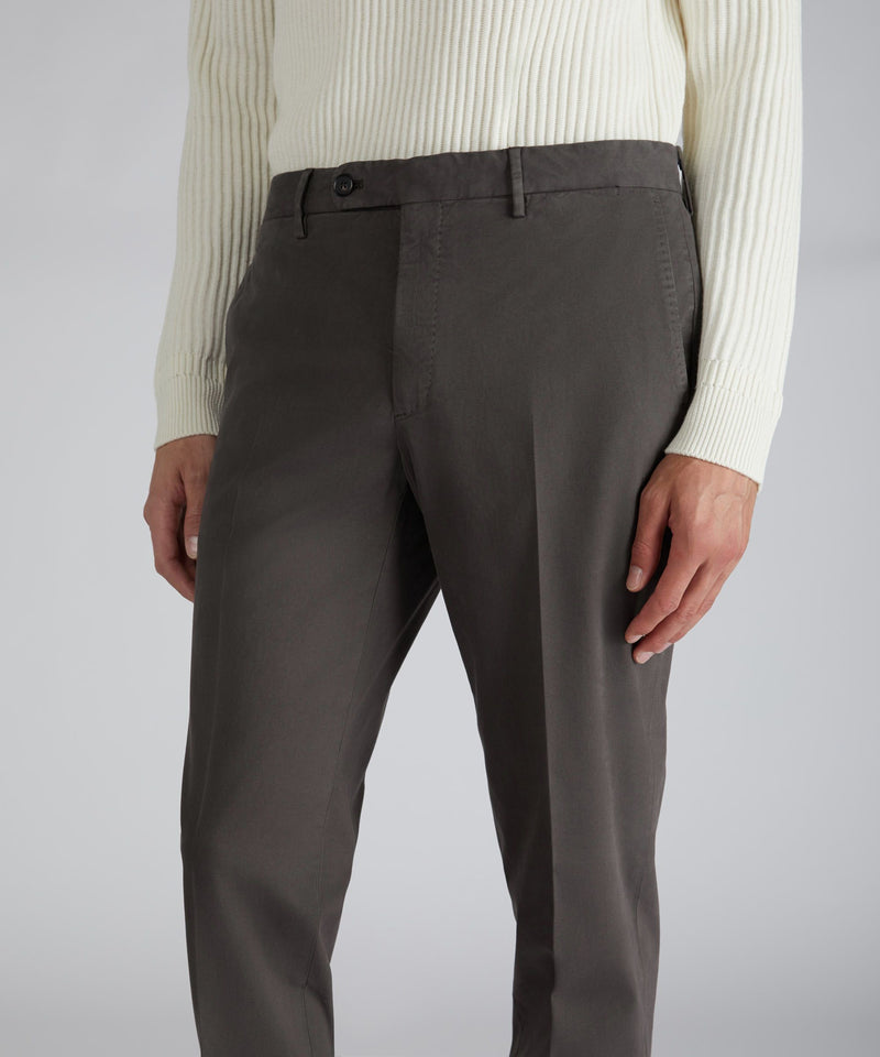 Slowear Pantalone tapered fit in cotone e lyocell 2025
