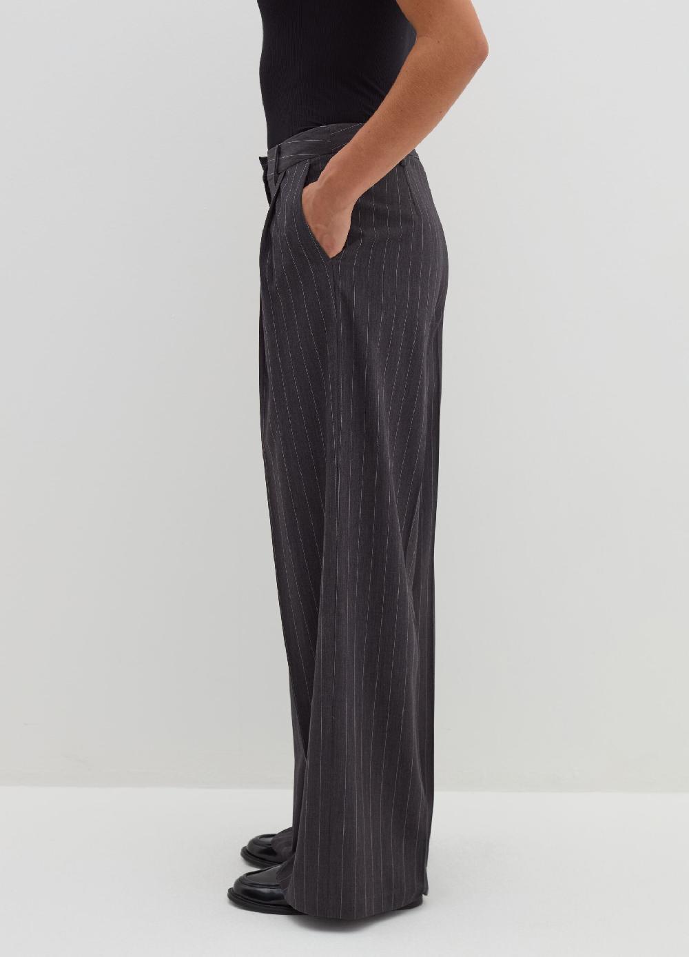 Stefanel Pantalone slouchy fit con pinces Online