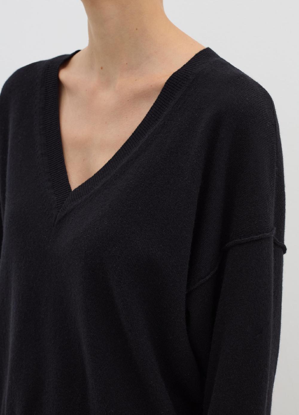 Stefanel Pullover in lana viscosa e cashmere con scollo a V I Più Venduti