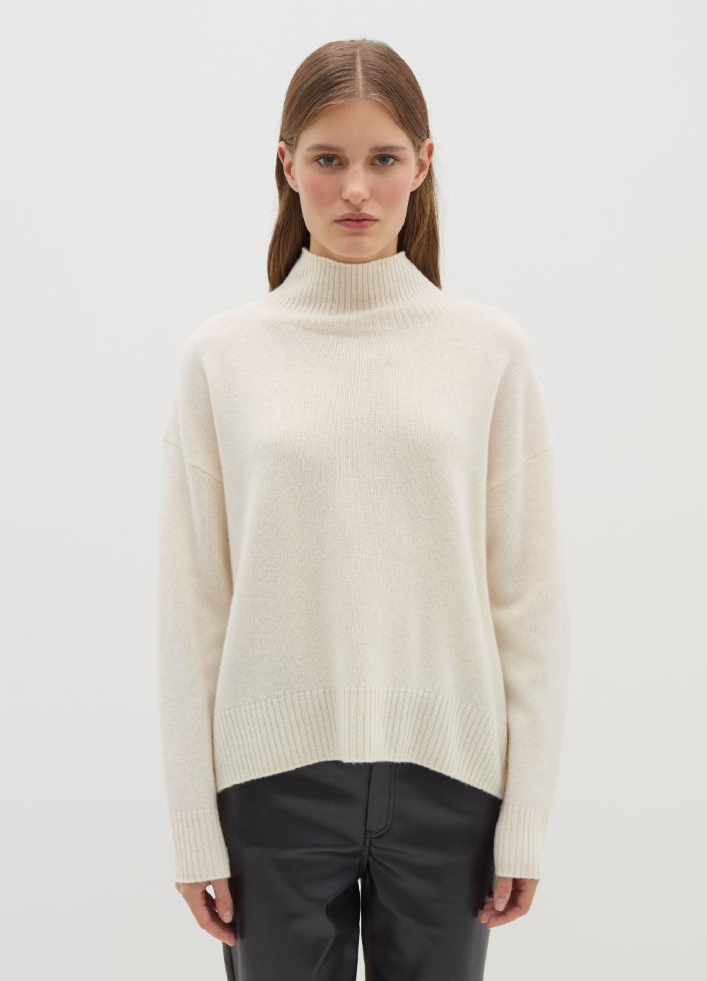 Stefanel Pullover in lana cardata a collo alto Sconto