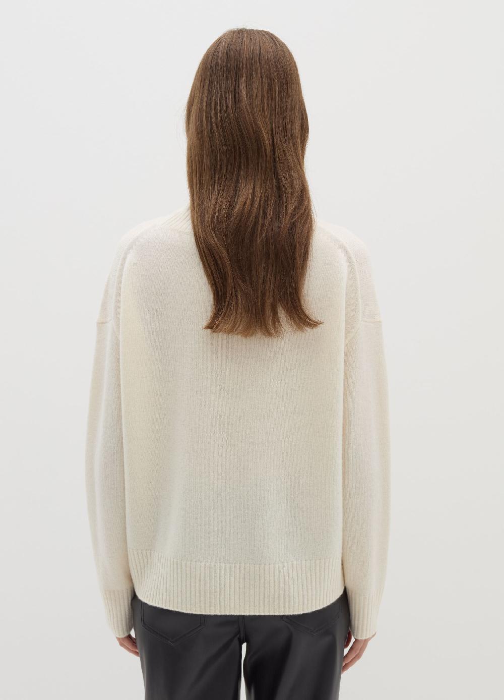 Stefanel Pullover in lana cardata a collo alto Sconto