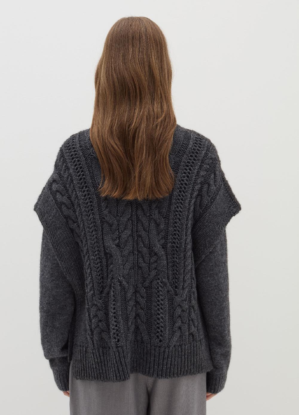 Stefanel Gilet chiuso a trecce con collo alto Offerta