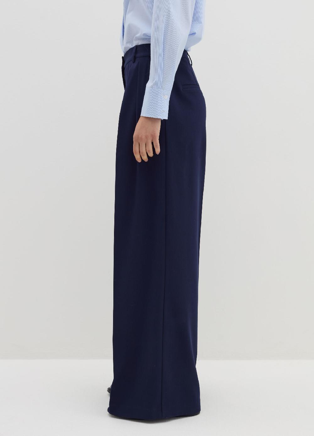 Stefanel Pantalone loose fit con pinces Offerta natalizia