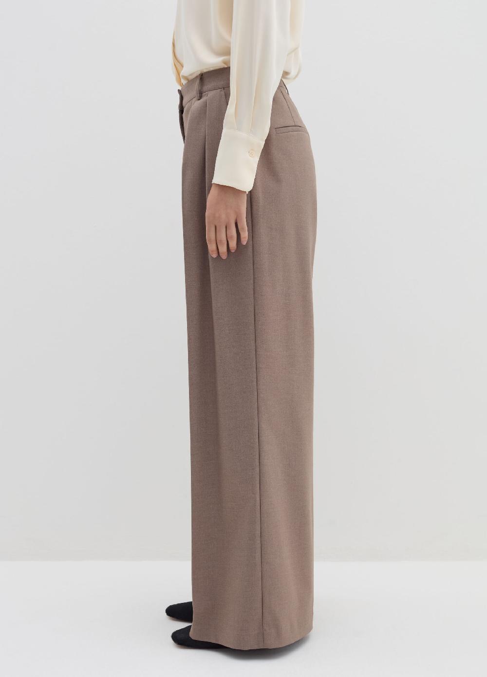 Stefanel Pantalone loose fit con pinces Esporta salva
