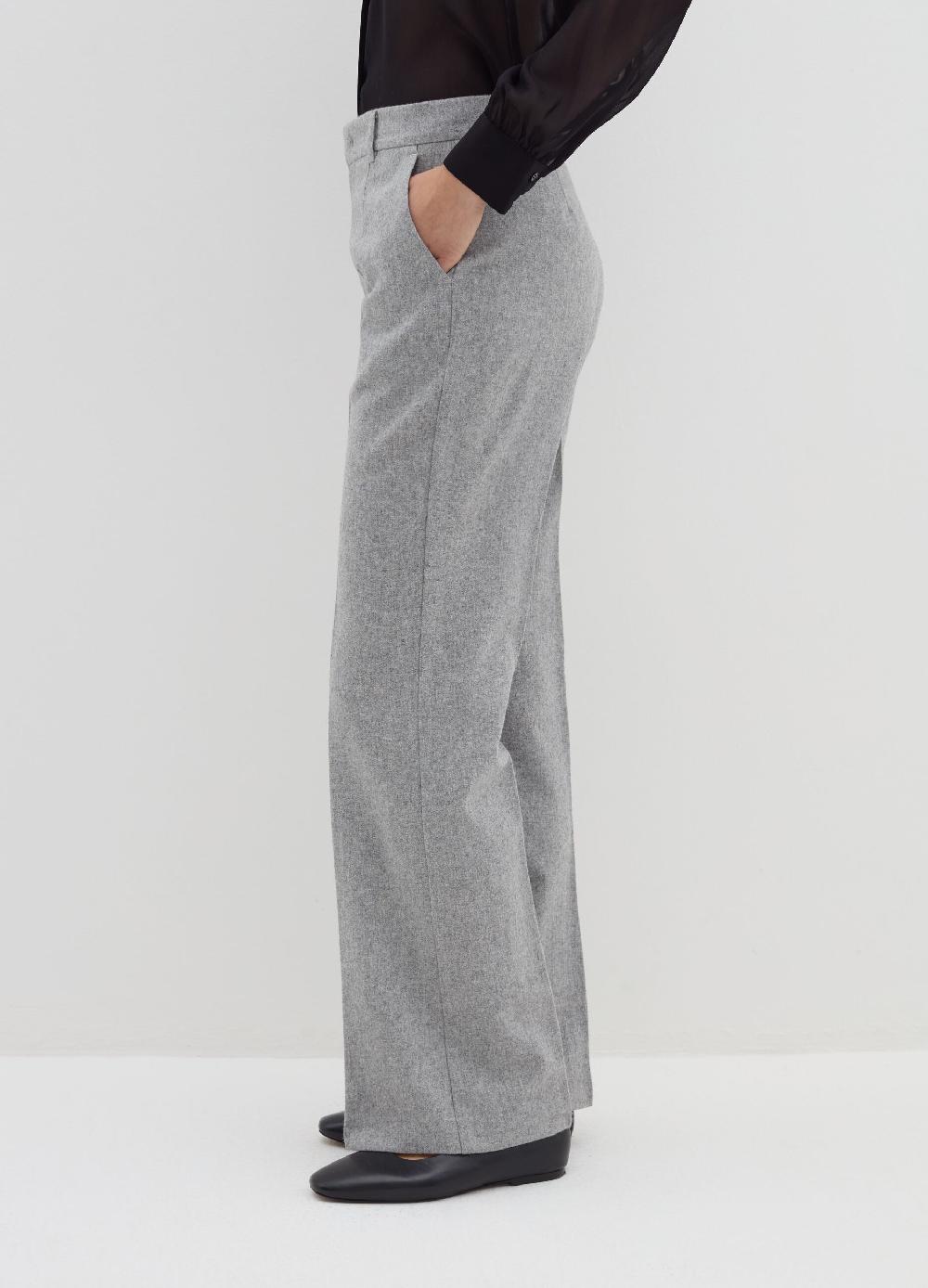 Stefanel Pantalone flare fit con pinces Italy