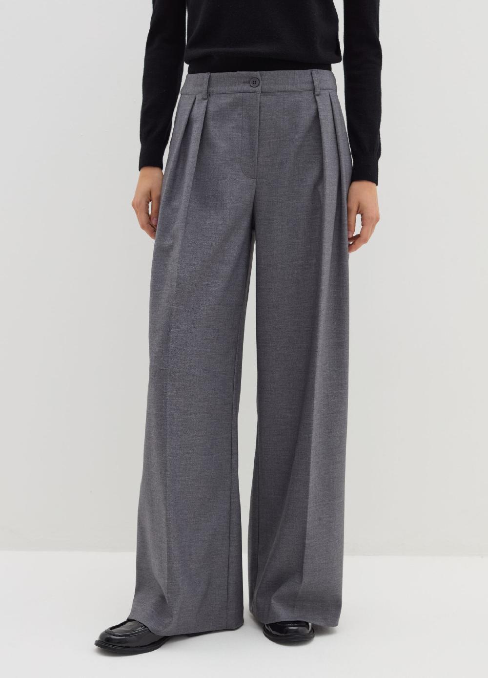 Stefanel Pantalone loose fit con pinces Pezzi Unici