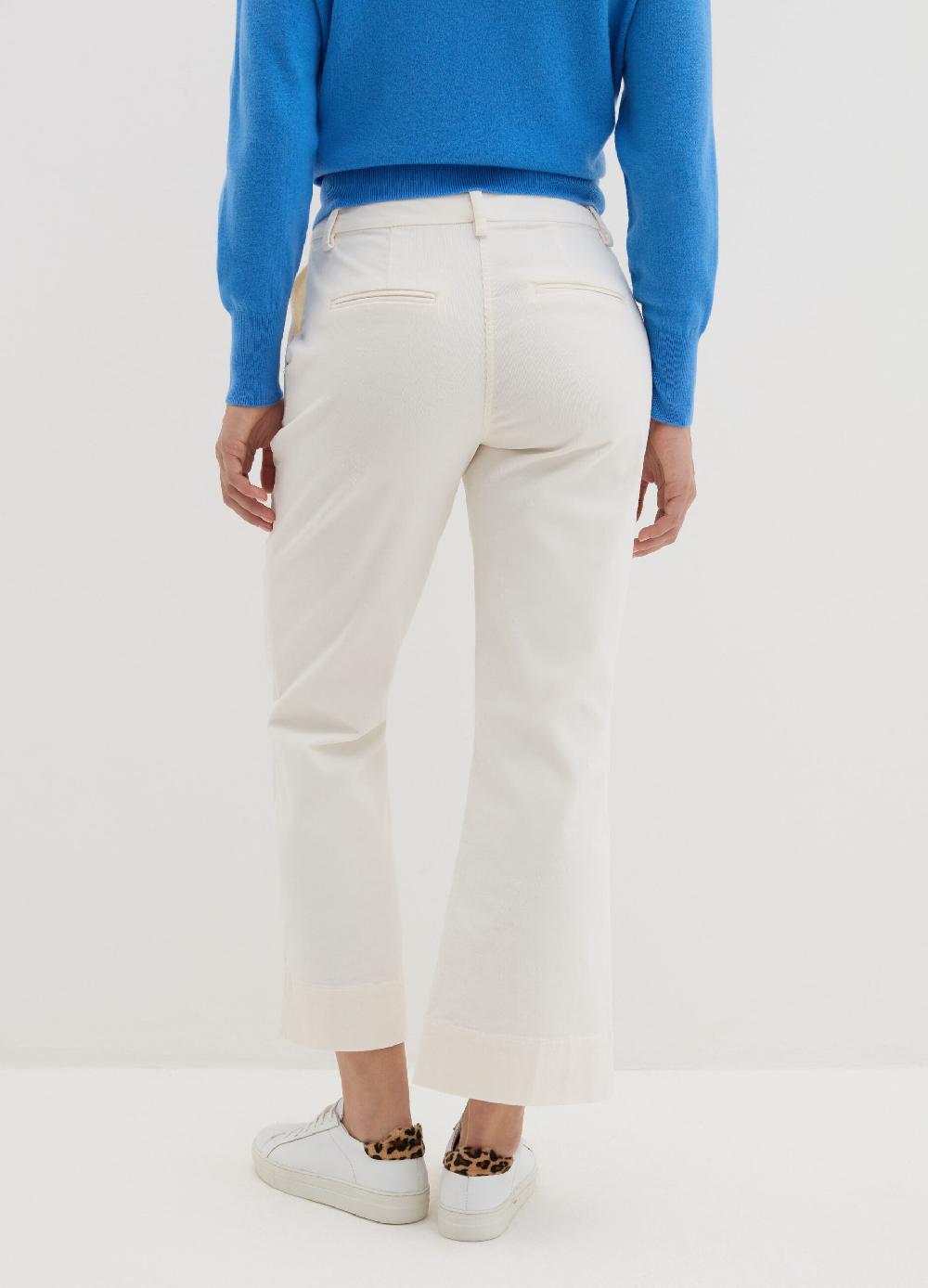 Stefanel Pantalone flare fit in corduroy Offerte esclusive