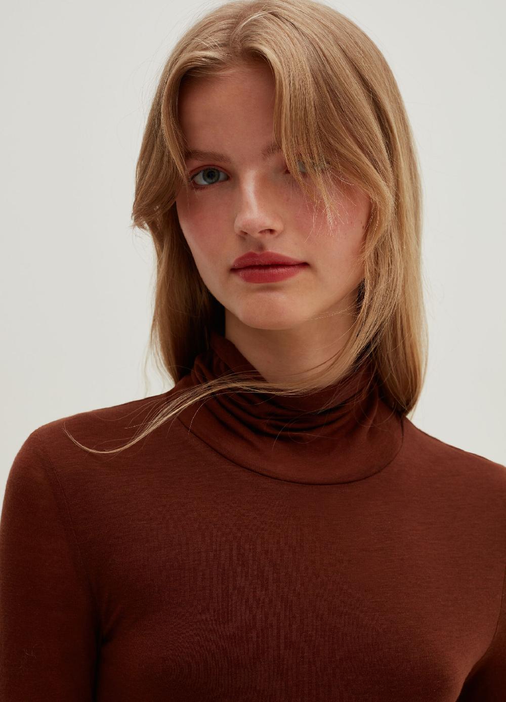 Stefanel T-shirt a collo alto in Lyocell e lana Offerte speciali