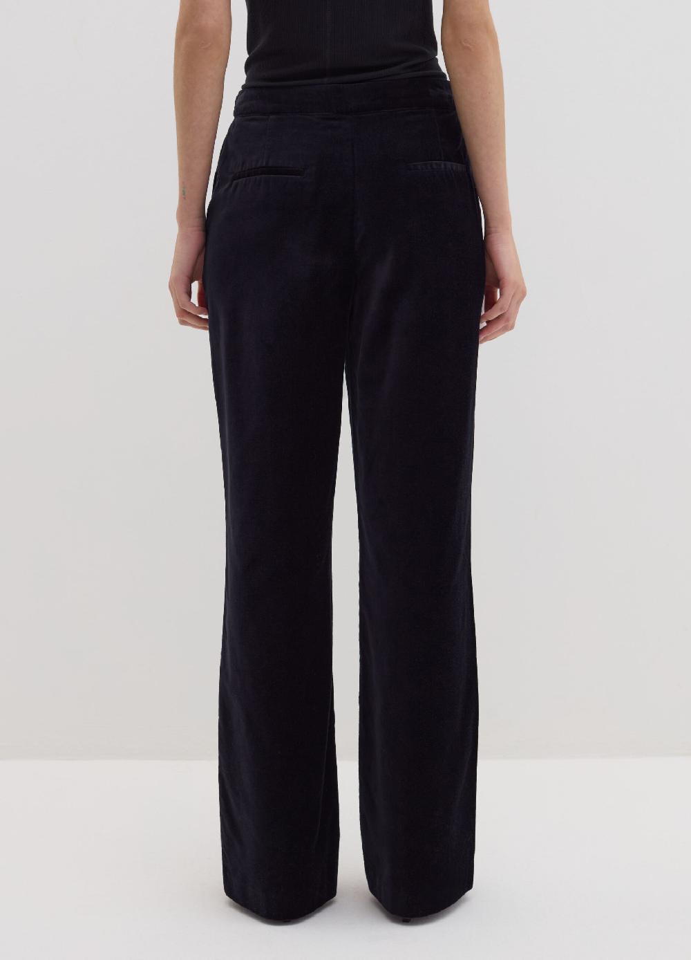 Stefanel Pantalone flare fit in velluto Fino al 60% di sconto