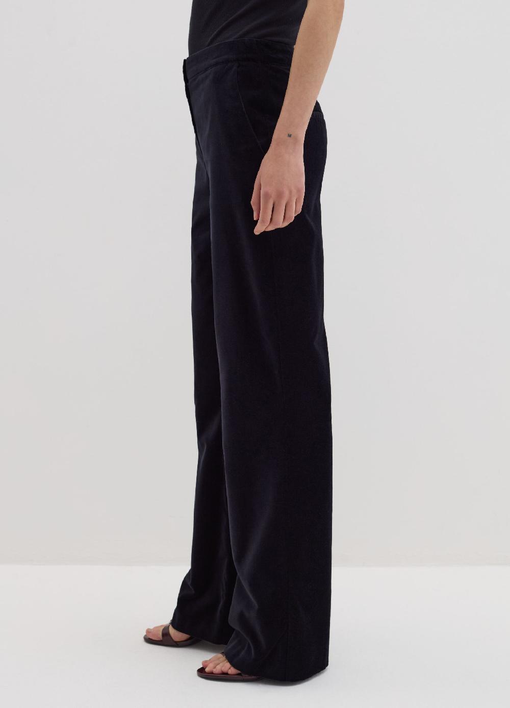 Stefanel Pantalone flare fit in velluto Fino al 60% di sconto