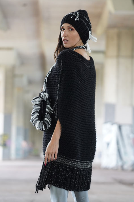 Tricot à Porter Fringe poncho Saldi Di Fabbrica