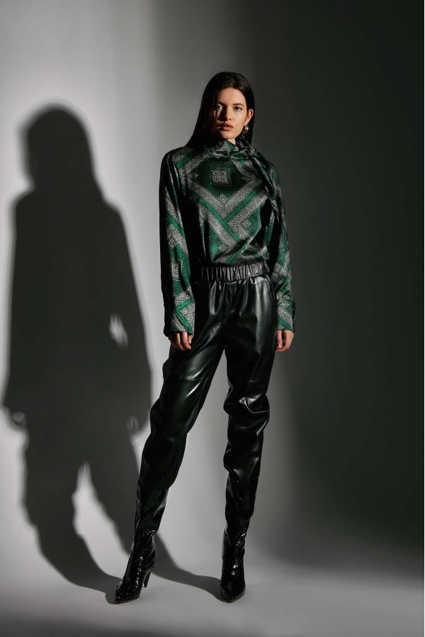 U R Ink BICE194W1A8 CAMICIE e BLUSE GREEN Presa